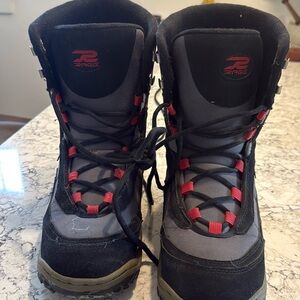 Rage men’s snowboarding boot